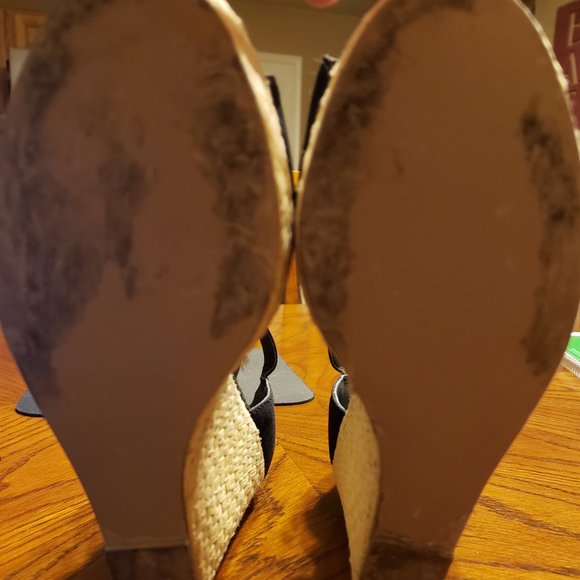 Steve Madden Black w/Beige Basket Weave Wedge (Size 5.5) - Picture 10 of 11